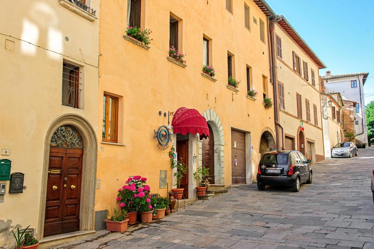 Bed and Breakfast Meuble Evoe Montepulciano Stazione Exterior foto