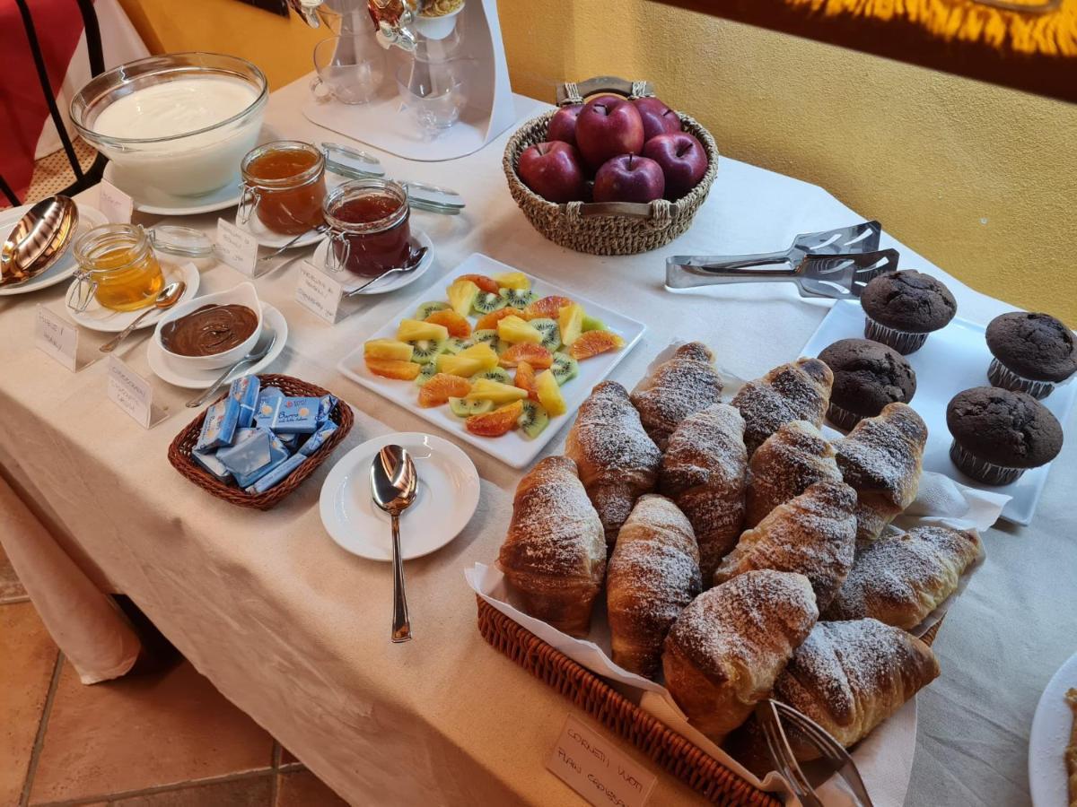 Bed and Breakfast Meuble Evoe Montepulciano Stazione Exterior foto