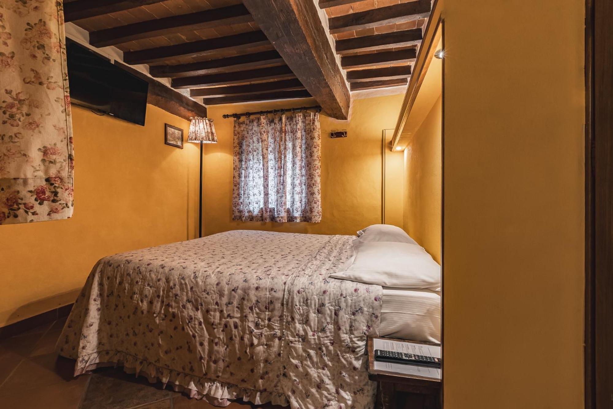 Bed and Breakfast Meuble Evoe Montepulciano Stazione Exterior foto