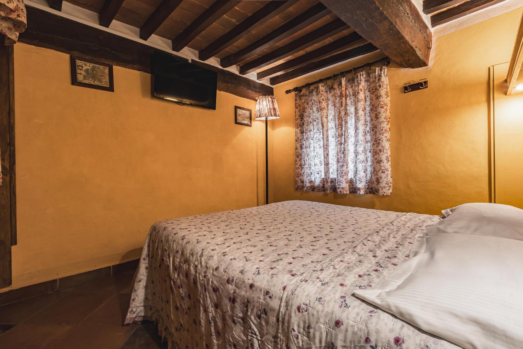 Bed and Breakfast Meuble Evoe Montepulciano Stazione Exterior foto