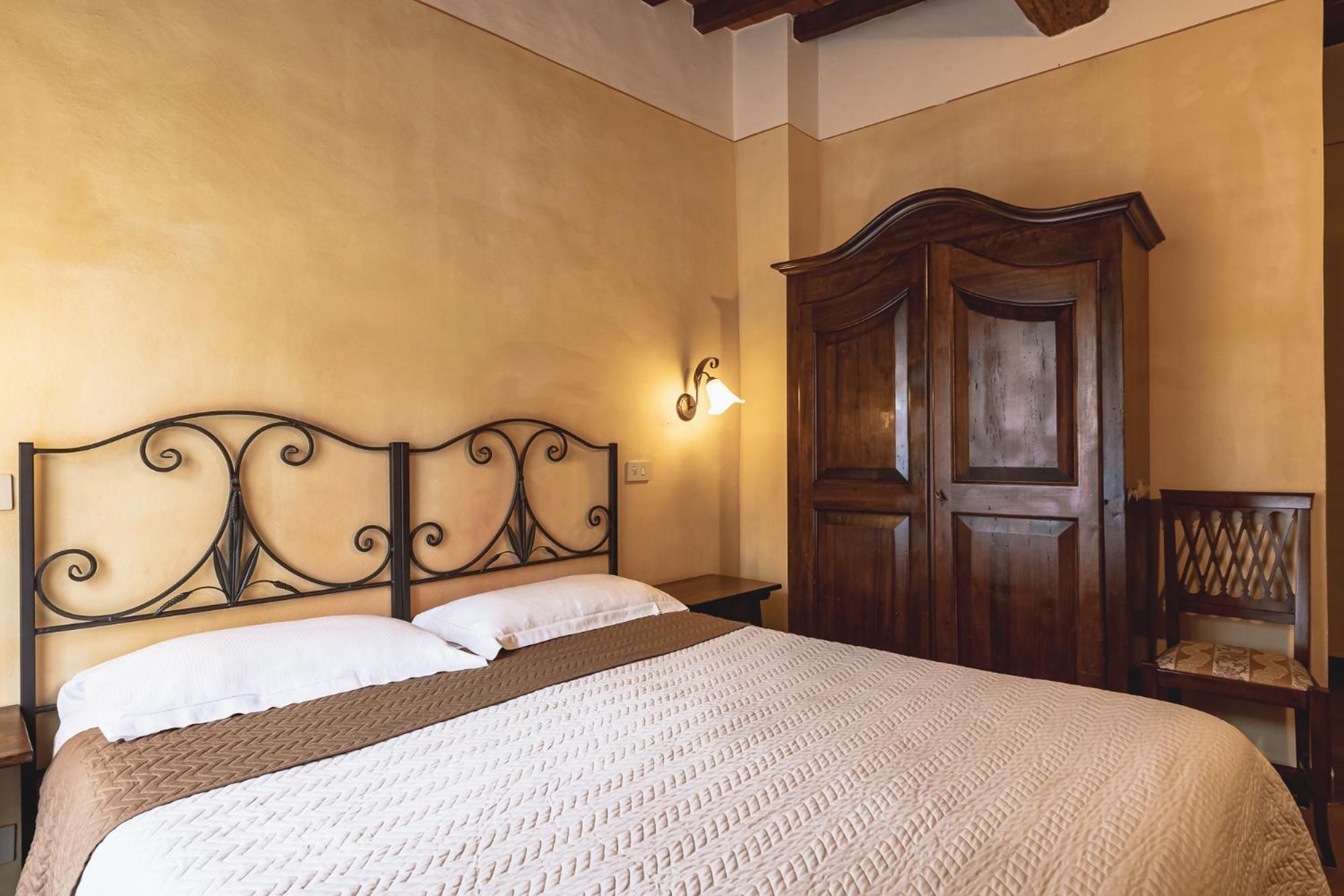 Bed and Breakfast Meuble Evoe Montepulciano Stazione Exterior foto