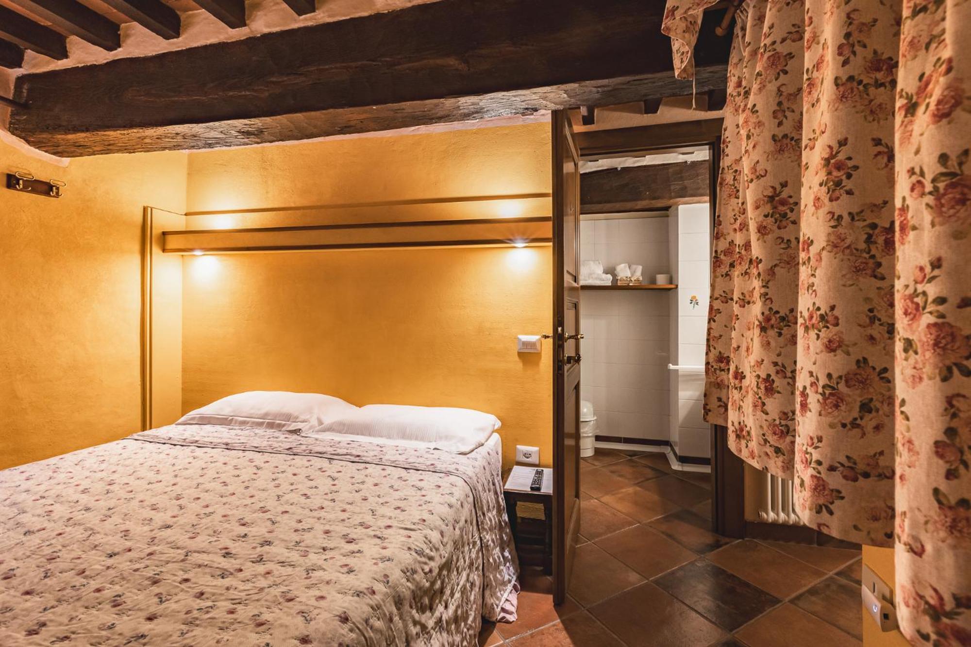 Bed and Breakfast Meuble Evoe Montepulciano Stazione Exterior foto