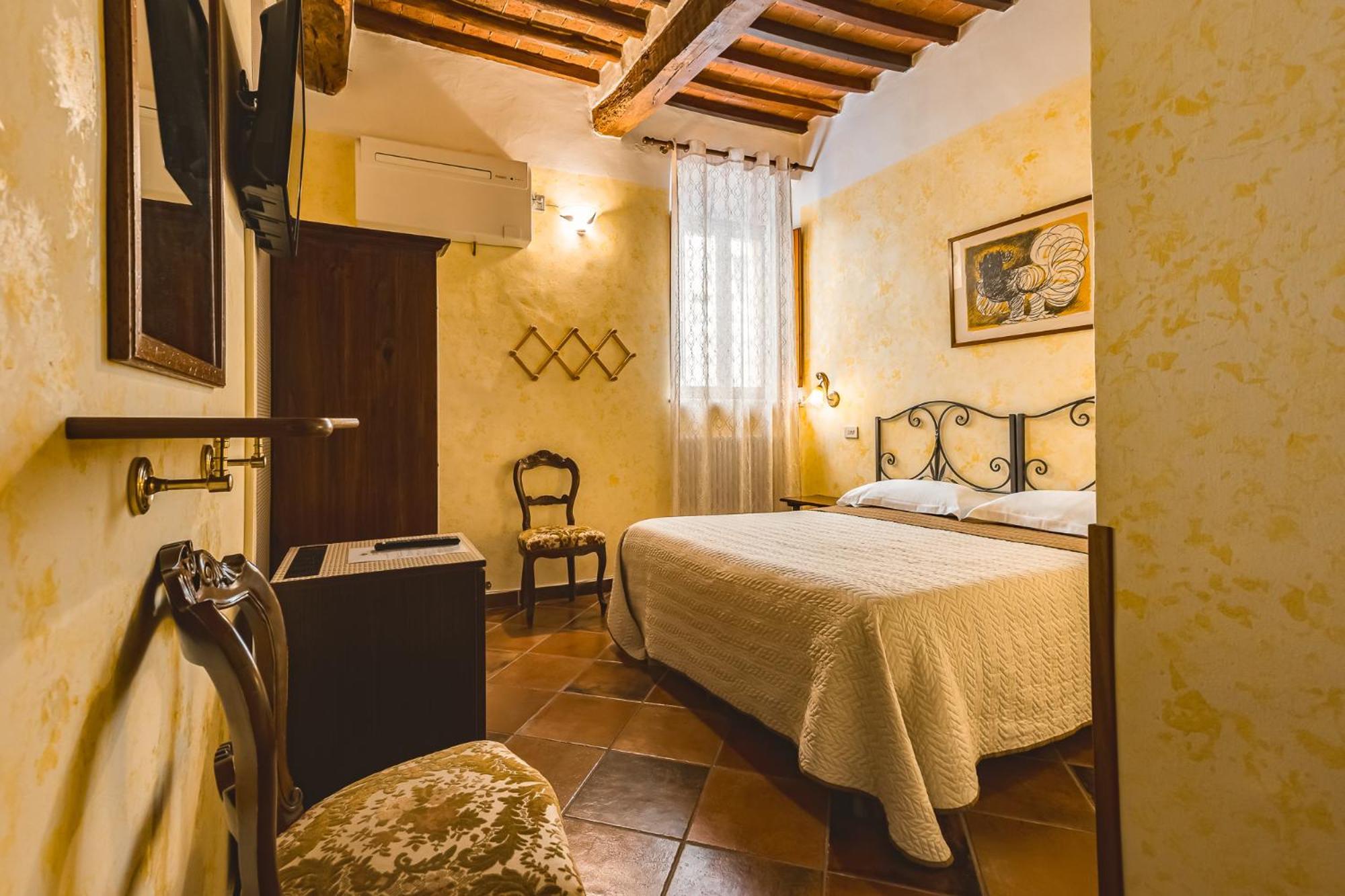 Bed and Breakfast Meuble Evoe Montepulciano Stazione Exterior foto