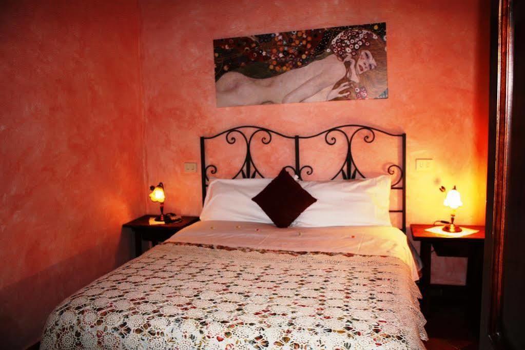 Bed and Breakfast Meuble Evoe Montepulciano Stazione Exterior foto