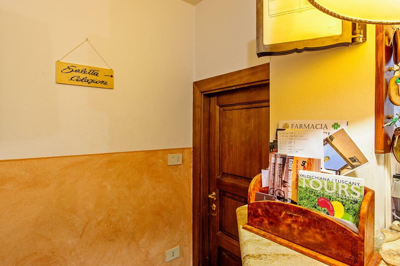 Bed and Breakfast Meuble Evoe Montepulciano Stazione Exterior foto